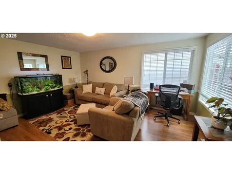 1964 17th Street Springfield OR 97477