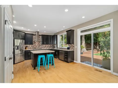 989 NW Joy Avenue Portland OR 97229