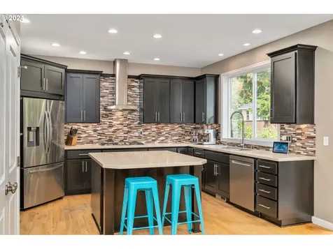 989 NW Joy Avenue Portland OR 97229
