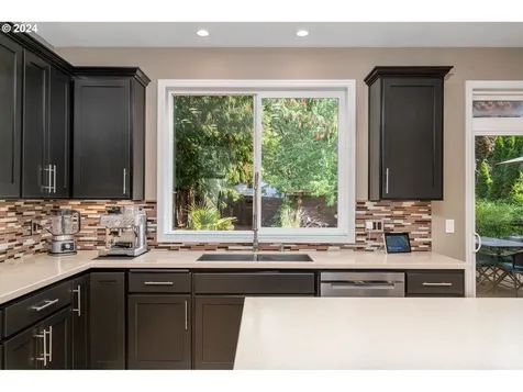 989 NW Joy Avenue Portland OR 97229