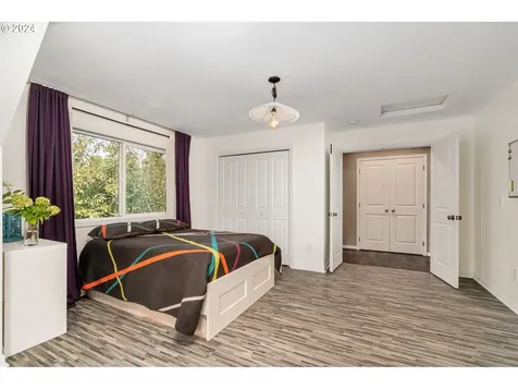 989 NW Joy Avenue Portland OR 97229