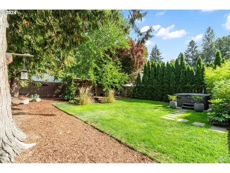 989 NW Joy Avenue Portland OR 97229