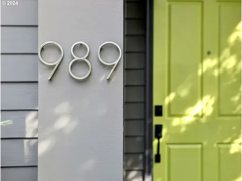 989 NW Joy Avenue Portland OR 97229