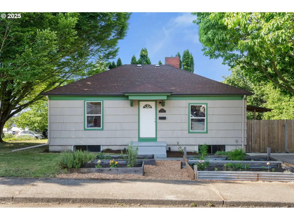 3735 N Newark Street Portland OR 97217