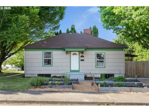 3735 N Newark Street Portland OR 97217