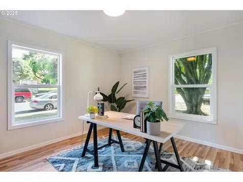 3735 N Newark Street Portland OR 97217