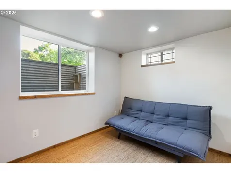 3735 N Newark Street Portland OR 97217