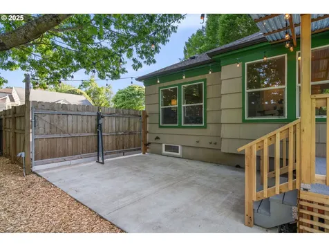 3735 N Newark Street Portland OR 97217