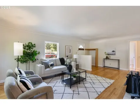 3735 N Newark Street Portland OR 97217
