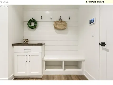 462 SW 95th Avenue Portland OR 97225