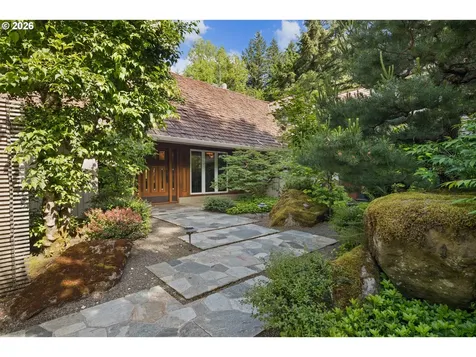 1506 S Buddington Street Portland OR 97219