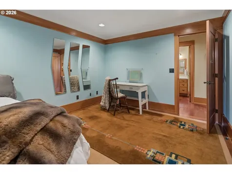 1506 S Buddington Street Portland OR 97219