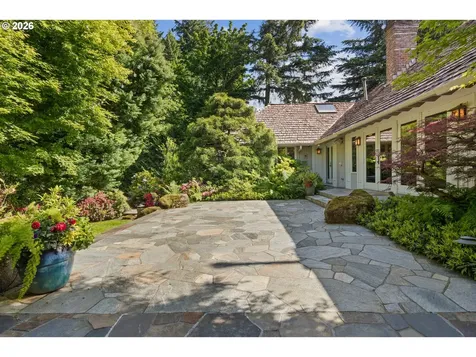 1506 S Buddington Street Portland OR 97219