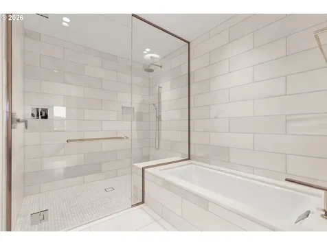 550 SW 10th Avenue Portland OR 97205