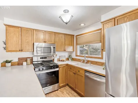 10945 NE Prescott Street Portland OR 97220