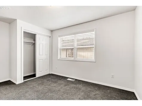 10945 NE Prescott Street Portland OR 97220