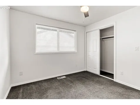 10945 NE Prescott Street Portland OR 97220