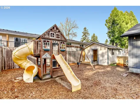 10945 NE Prescott Street Portland OR 97220