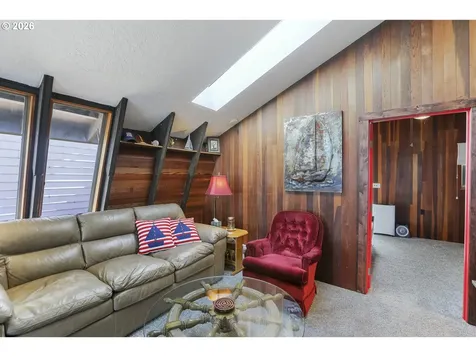 535 NE Bridgeton Road Portland OR 97217