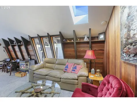 535 NE Bridgeton Road Portland OR 97217