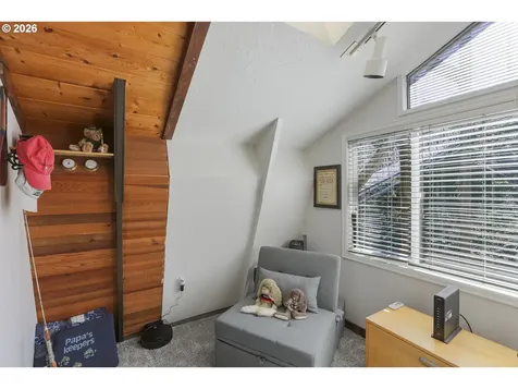535 NE Bridgeton Road Portland OR 97217