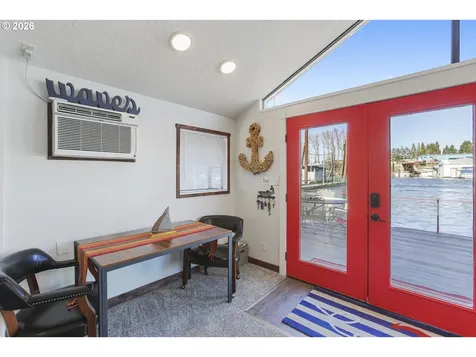 535 NE Bridgeton Road Portland OR 97217