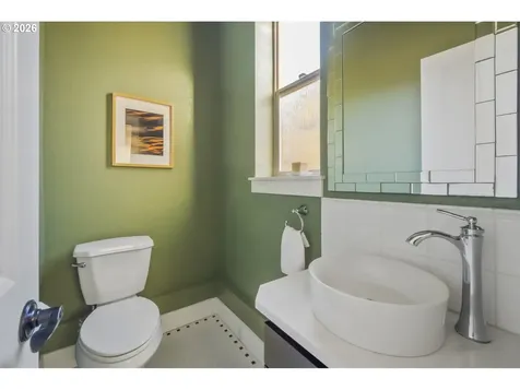 5111 NE 7th Avenue Portland OR 97211