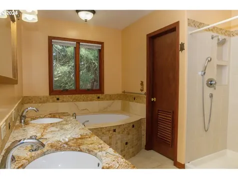 3710 SW Hamilton Street Portland OR 97221