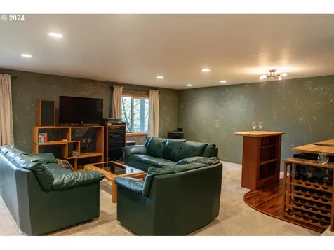 3710 SW Hamilton Street Portland OR 97221