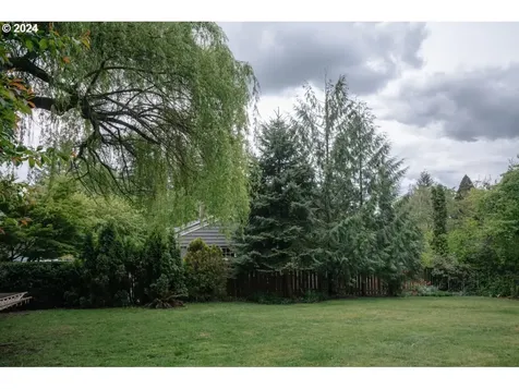 3710 SW Hamilton Street Portland OR 97221
