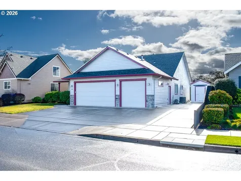 937 S Street Springfield OR 97477