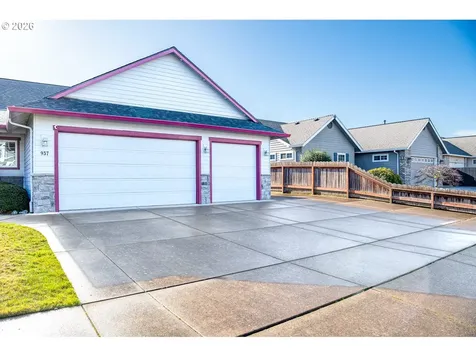 937 S Street Springfield OR 97477