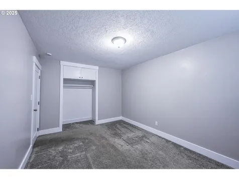 8557 SE Harney Street Portland OR 97266