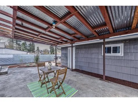 8557 SE Harney Street Portland OR 97266