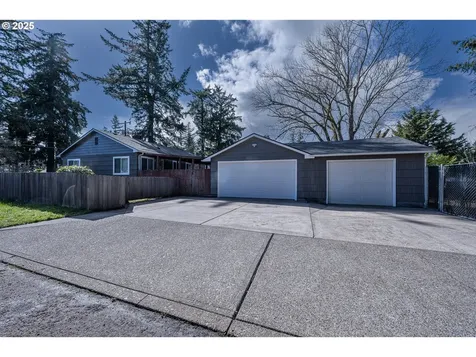 8557 SE Harney Street Portland OR 97266