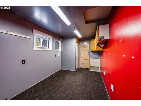 8557 SE Harney Street Portland OR 97266