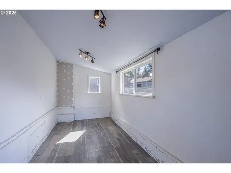 8557 SE Harney Street Portland OR 97266