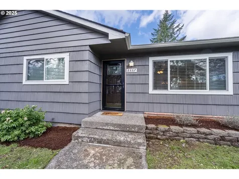 8557 SE Harney Street Portland OR 97266