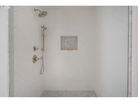 4275 SW Crestwood Drive Portland OR 97225