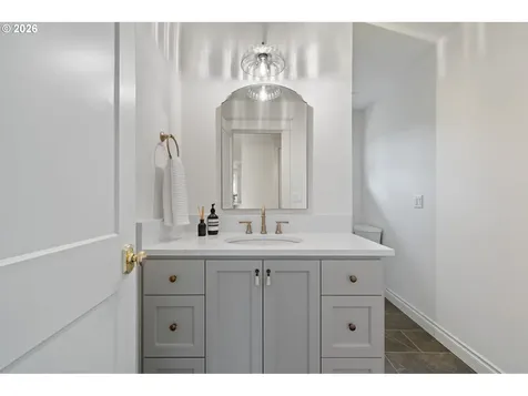 4275 SW Crestwood Drive Portland OR 97225
