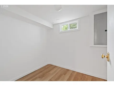 4275 SW Crestwood Drive Portland OR 97225