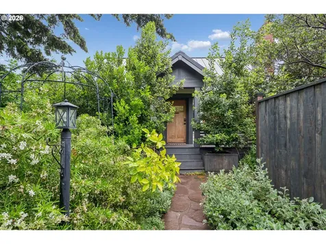 5816 NE 24th Avenue Portland OR 97211