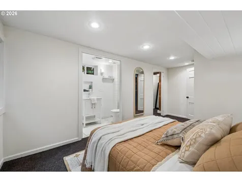 5816 NE 24th Avenue Portland OR 97211