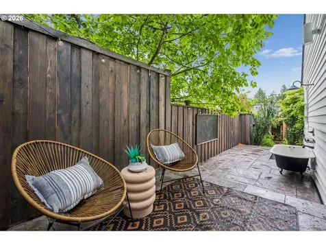 5816 NE 24th Avenue Portland OR 97211