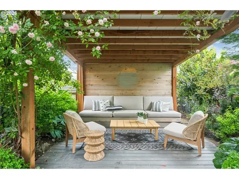 5816 NE 24th Avenue Portland OR 97211