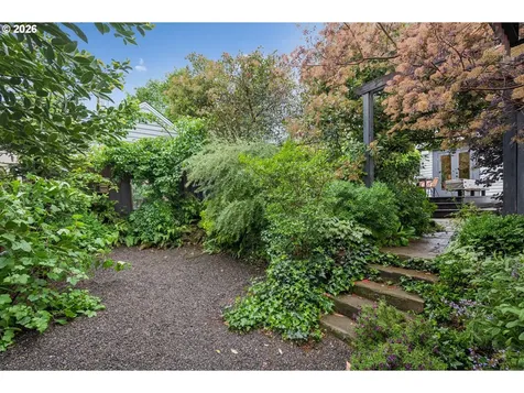 5816 NE 24th Avenue Portland OR 97211