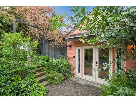 5816 NE 24th Avenue Portland OR 97211