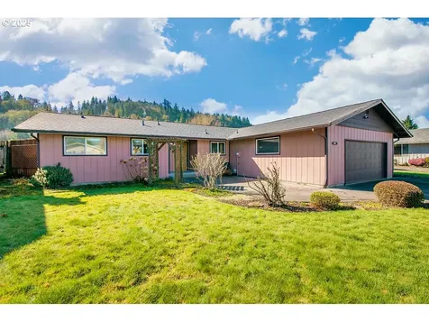 105 Holly Park Street Longview WA 98632