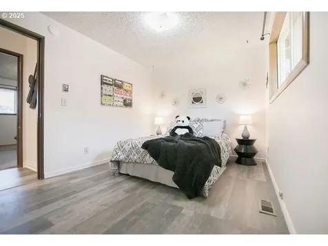 105 Holly Park Street Longview WA 98632