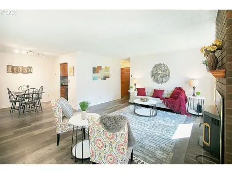 105 Holly Park Street Longview WA 98632